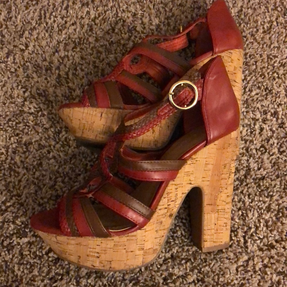 BCBGeneration Platforms - Picture 2 of 2